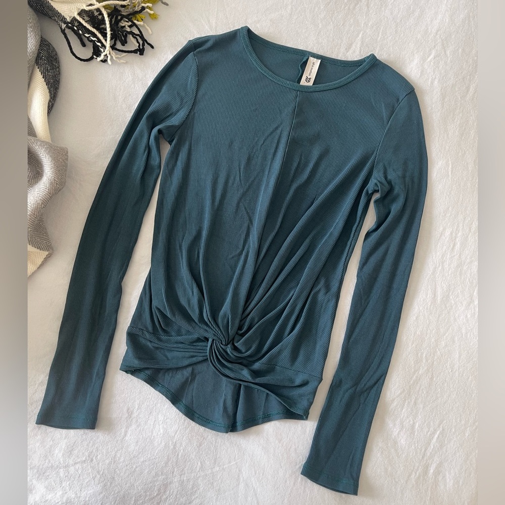 Free with purchase - all in motion xs top